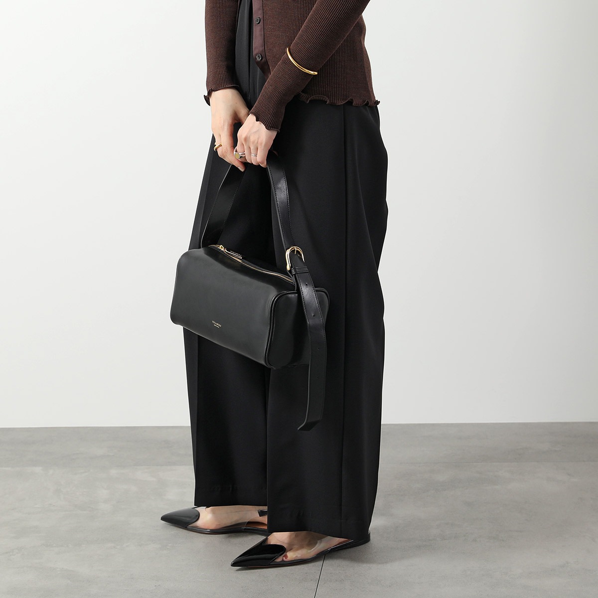 VIOLAdORO ヴィオラドーロ ハンドバッグ VOGUE ヴォーグ V-1567 レディース レザー ショルダーバッグ ワンショルダー ロゴ 鞄 BLACK 【mega】