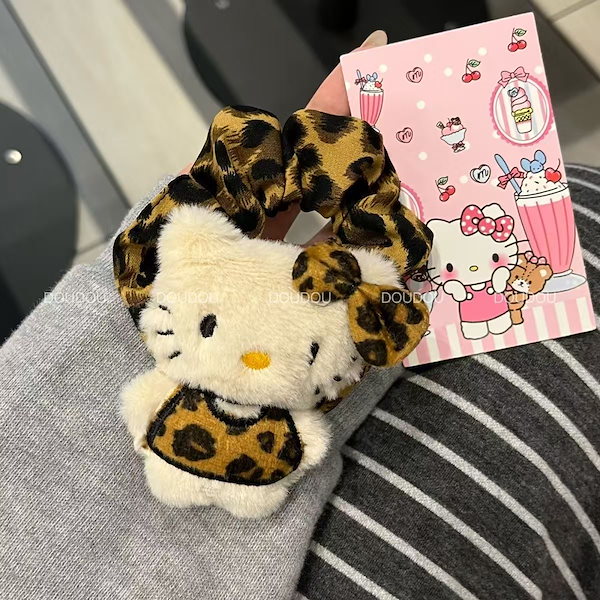 キティちゃん浮き輪ヒョウ柄リボン付き キティちゃん浮き輪ヒョウ柄リボン付き - メルカリ