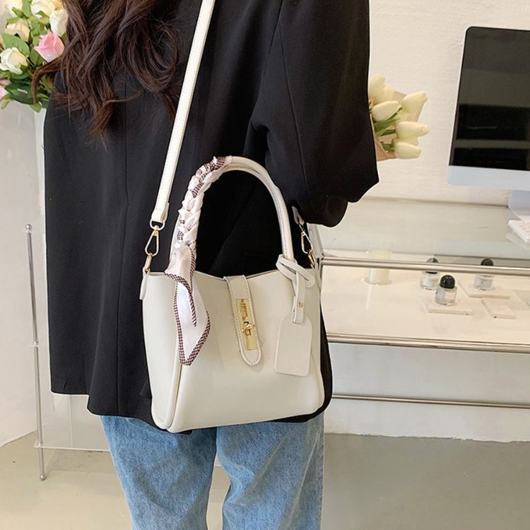 ショルダーバッグ レディース 斜めがけ 小さめ 軽量 2way 上品 大人 大学生 通勤 通学 通勤バッグ 通勤バック バック カバン ビジネス 40代 50代 ショルダーバッグ レディース 斜めがけ 小さめ 軽量 2way 上品 大人 大学生 通勤 通学 通勤バッグ 通勤バック バック カバン ビジネス 40代 50代