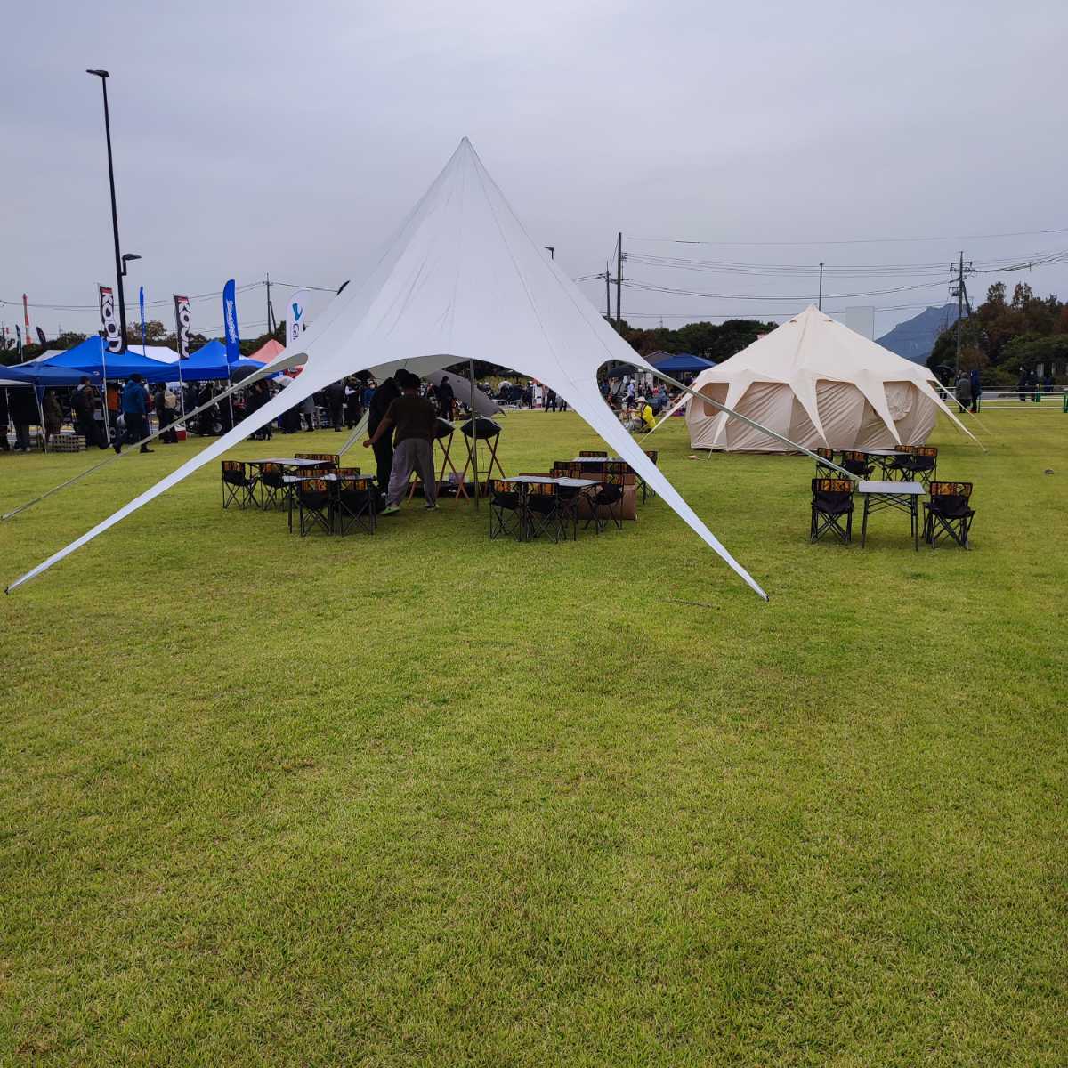 オシャレな大型タープテント「スターシェイド」キャンプやイベントに最適な10mの広々空間!日差しや雨からしっかり守る高機能タープで屋外シーンを快適に演出 オシャレな大型タープテント「スターシェイド」キャンプやイベントに最適な10mの広々空間!日差しや雨からしっかり守る高機能タープで屋外シーンを快適に演出