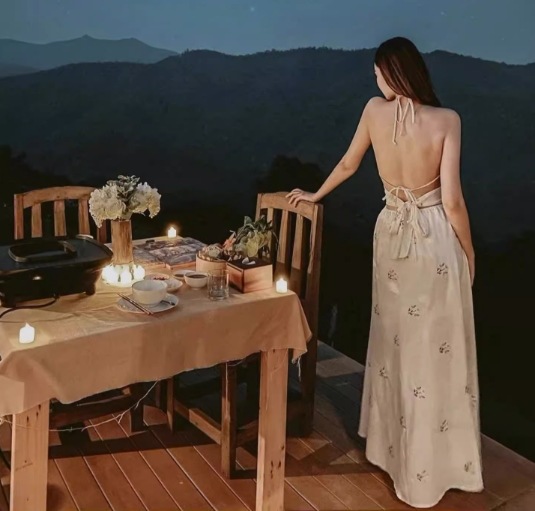 ワンピース レディース ロング 夏服 ロング マキシ丈 ノースリーブ 袖なし ホルターネック セミフレア 細身 Aライン 背中空き シフォン ウエスト オーガンジー インスタ映え SNS 映え 写真