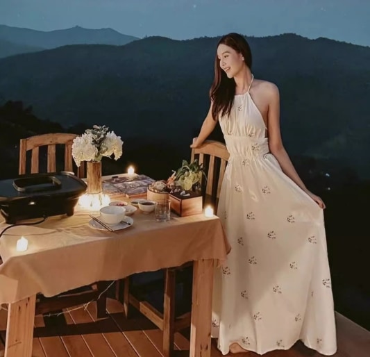 ワンピース レディース ロング 夏服 ロング マキシ丈 ノースリーブ 袖なし ホルターネック セミフレア 細身 Aライン 背中空き シフォン ウエスト オーガンジー インスタ映え SNS 映え 写真