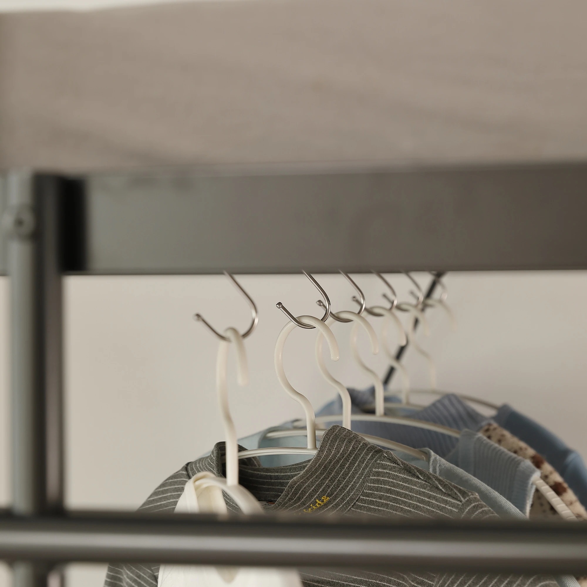 154ロフトベッド パイプベッド シングル コンセント付き 宮 ロフト ベッド 北欧風 高さ170cm ロフト ベッド 大人用 二段ベッド 子供部屋 子供ベッド 送料無料 スチール 耐震 ベッド シン 154ロフトベッド パイプベッド シングル コンセント付き 宮 ロフト ベッド 北欧風 高さ170cm ロフト ベッド 大人用 二段ベッド 子供部屋 子供ベッド 送料無料 スチール 耐震 ベッド シン