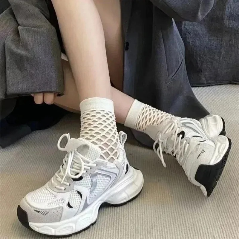 女性用軽量スポーツシューズ キャンパススタイル オールマッチ カジュアル トレンディ 春 新品 2024