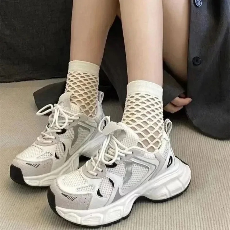 女性用軽量スポーツシューズ キャンパススタイル オールマッチ カジュアル トレンディ 春 新品 2024