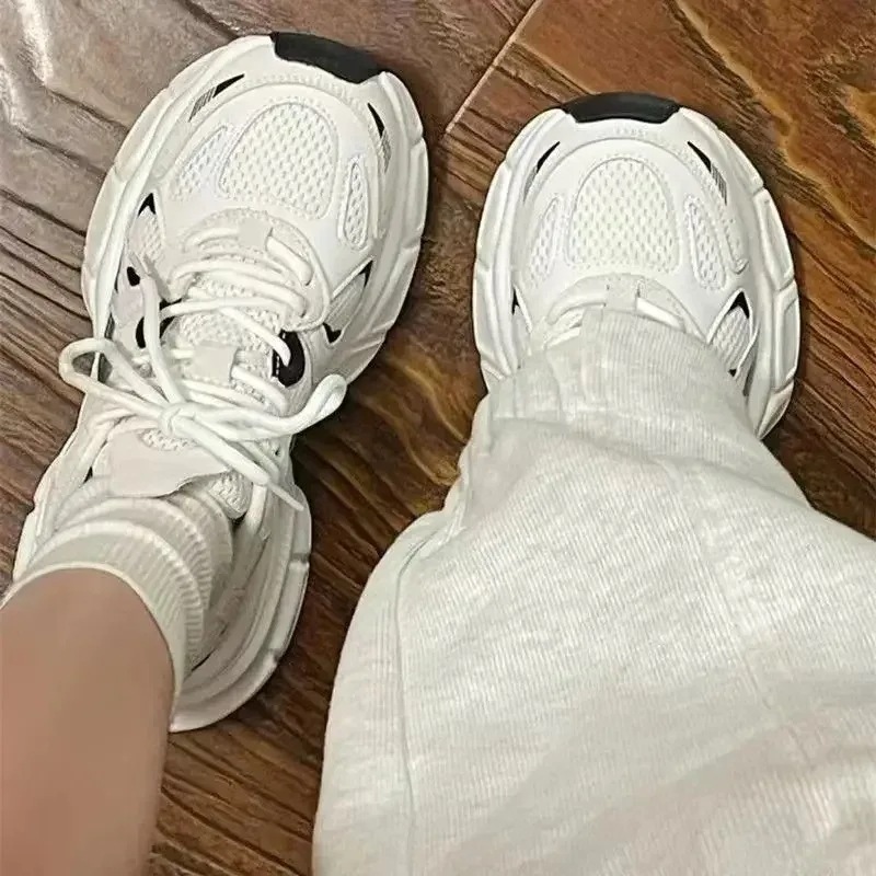 女性用軽量スポーツシューズ キャンパススタイル オールマッチ カジュアル トレンディ 春 新品 2024