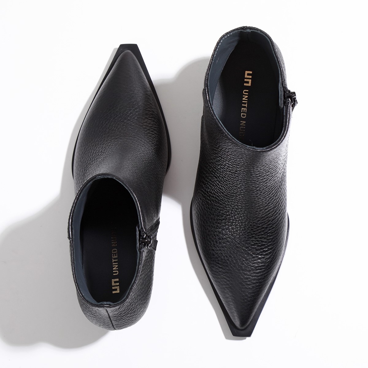 UNITED NUDE ユナイテッドヌード ショートブーツ UN Bootie Mid レディース レザー ポインテッドトゥ ロゴ ブーティ シューズ 靴 Bl】 UNITED NUDE ユナイテッドヌード ショートブーツ UN Bootie Mid レディース レザー ポインテッドトゥ ロゴ ブーティ シューズ 靴 Bl】