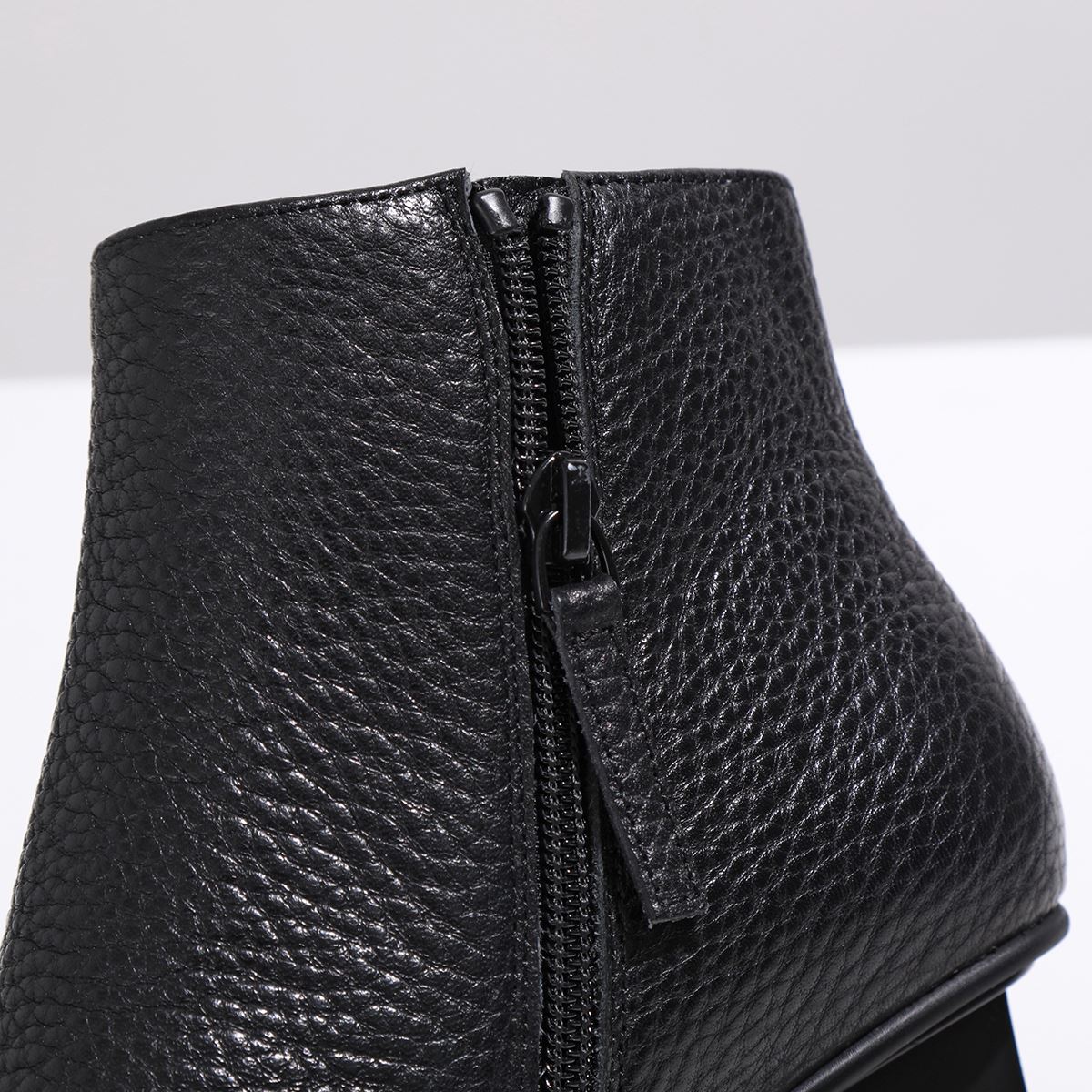 UNITED NUDE ユナイテッドヌード ショートブーツ UN Bootie Mid レディース レザー ポインテッドトゥ ロゴ ブーティ シューズ 靴 Bl】 UNITED NUDE ユナイテッドヌード ショートブーツ UN Bootie Mid レディース レザー ポインテッドトゥ ロゴ ブーティ シューズ 靴 Bl】