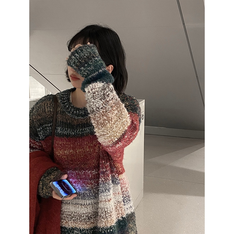 Jiangzuo レトロコントラストストライプセータープルオーバー女性のための秋冬 2024 新しいルーズレイジースタイルセーター 2374