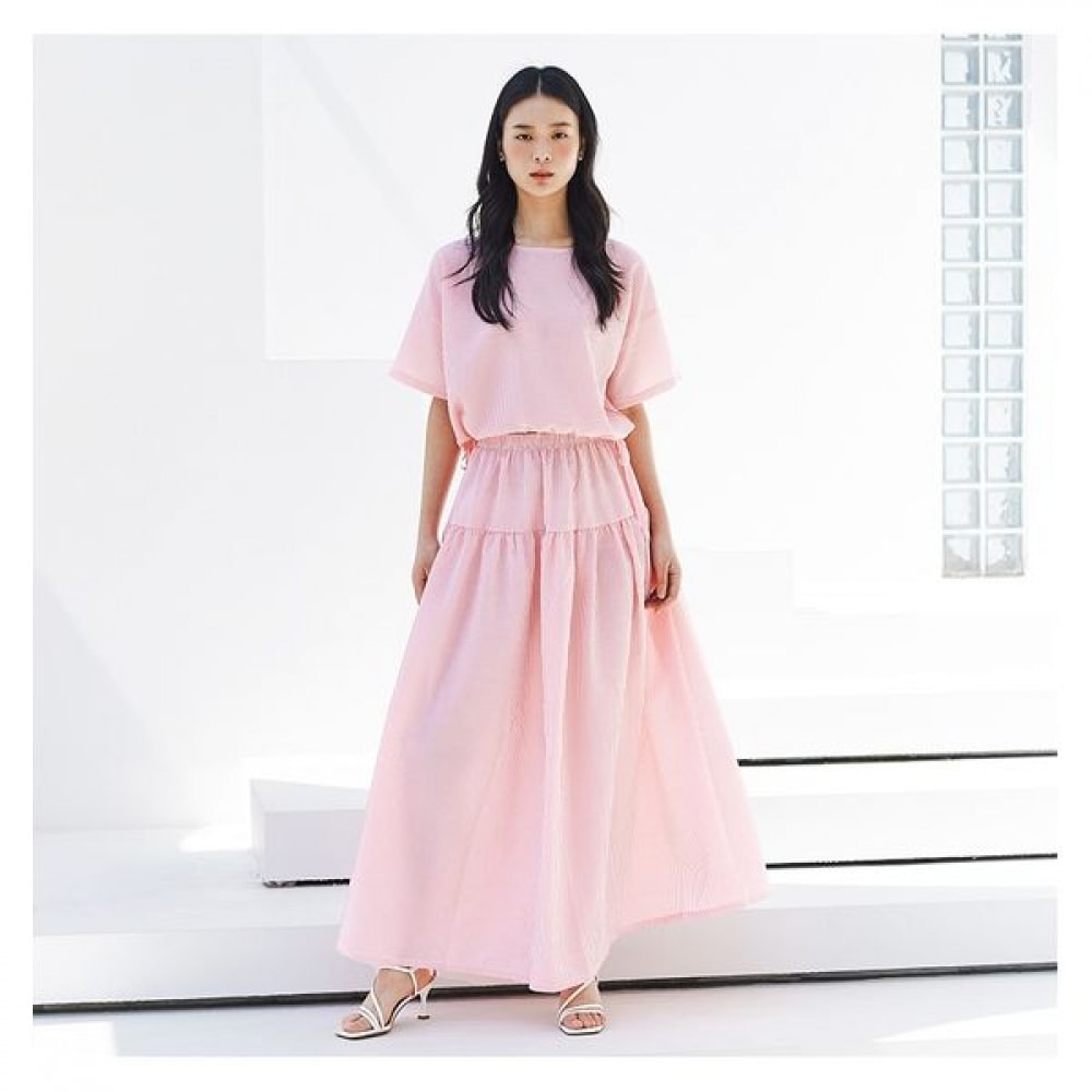 [イザベイ] シーサッカーショートスリーブブラウス+ティアードスカートセット (VKOAF1541)