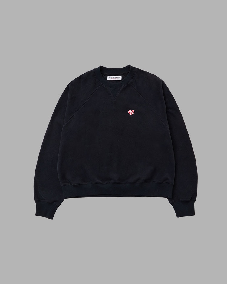 【THE MUSEUM VISITOR】 TV HEART LOGO SWEATSHIRTS : BLACK