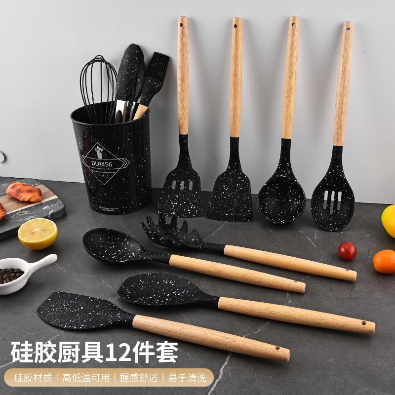 木製のハンドルシリコンキッチン調理器具セットストレージバケツフードクリップエッグ泡立て揚げるショベルスープスプーンクッキングキッチン用品セット