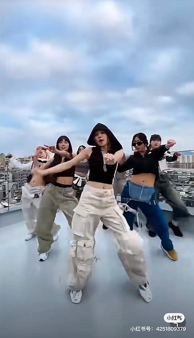 (G)I-DLE ウギ　solo  中華 yetimall 4枚セット imgrc0096401594.jpg