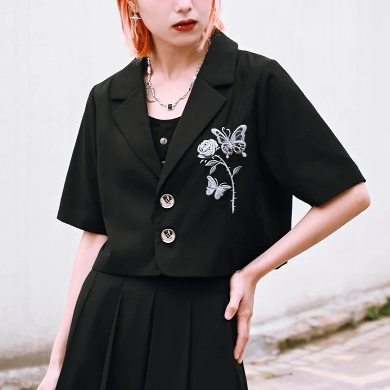 スーツ 夏 半袖 刺繍 ブレザー 黒 アウター ショート丈 蝶柄 花柄 カジュアルスーツ レディース オリジナル 低身長ファッション