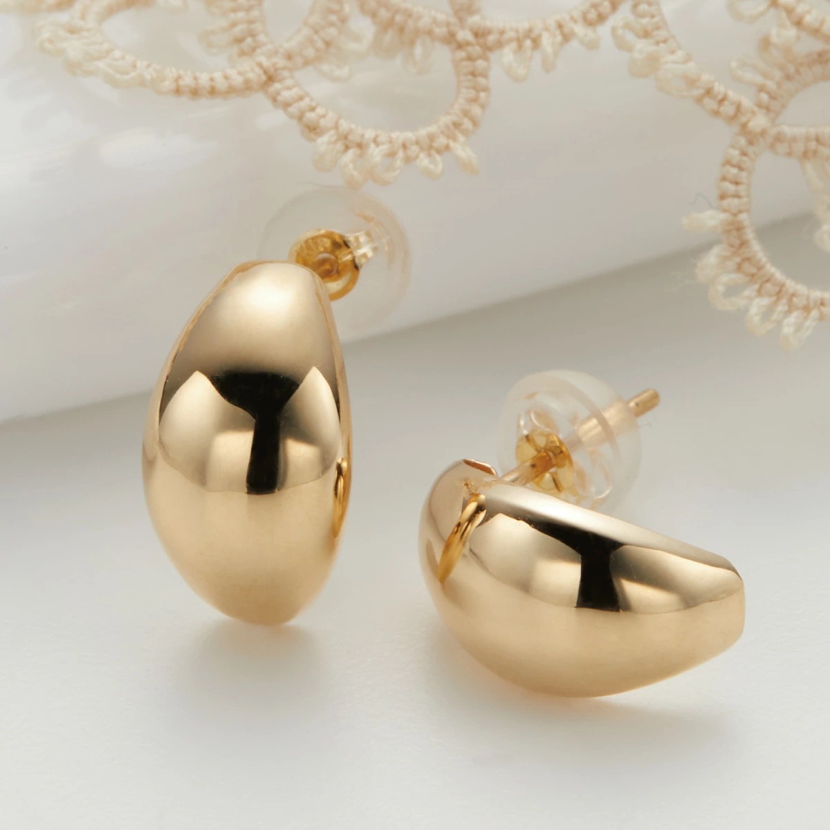 ピアス レディース K18YG ハーフフープ オーバル シンプル ダブルロックキャッチ