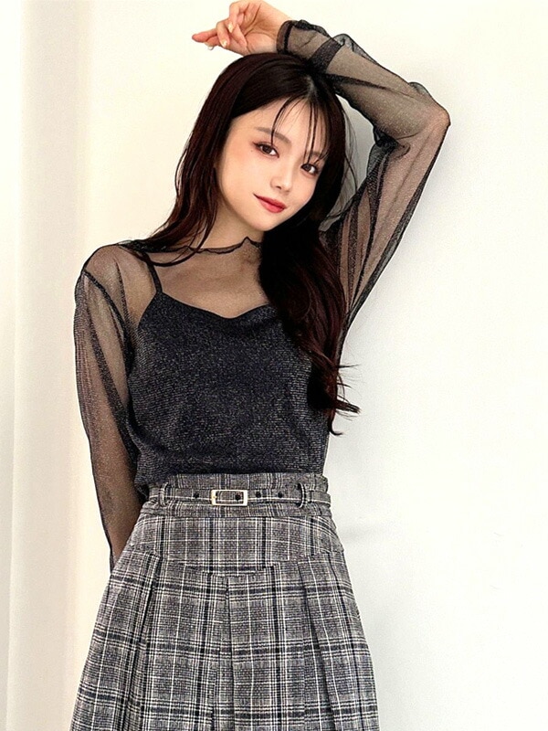 RESEXXY リゼクシー グリッター シアー トップス おしゃれ かわいい カジュアル ブランド ラメ キラキラ インナーキャミ 透け感 シャイニー感 チュール生地 シアートップス ブラック インナ