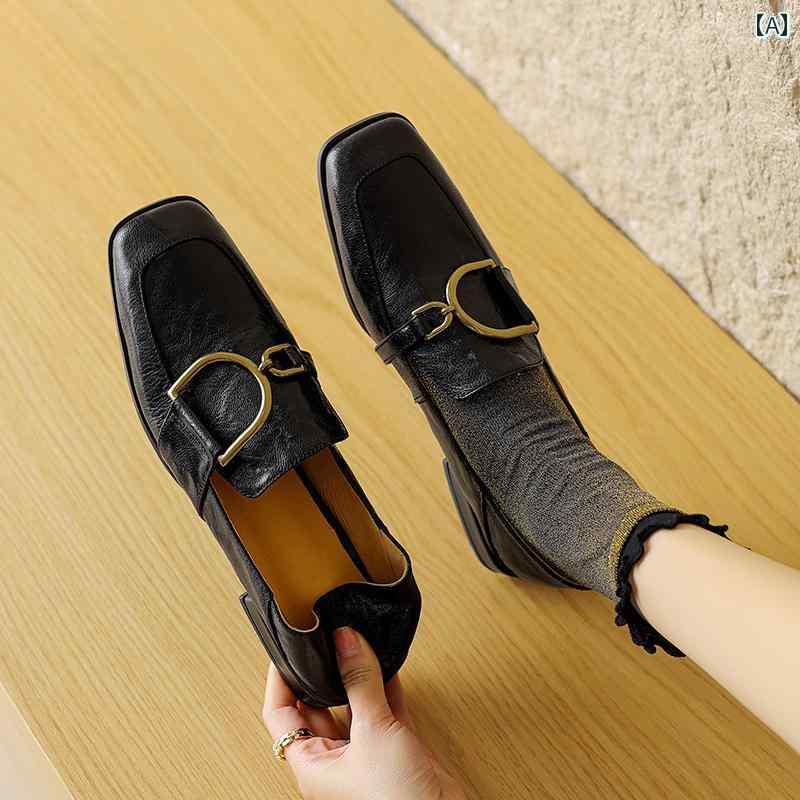 ローファー レディース オフィス 通勤 仕事 革 レトロ スタイル 厚手 ヒール 小さい 革靴 女性 英国 シープスキン スクエアトゥ メタル バックル 深口 シングル シューズ ローヒール