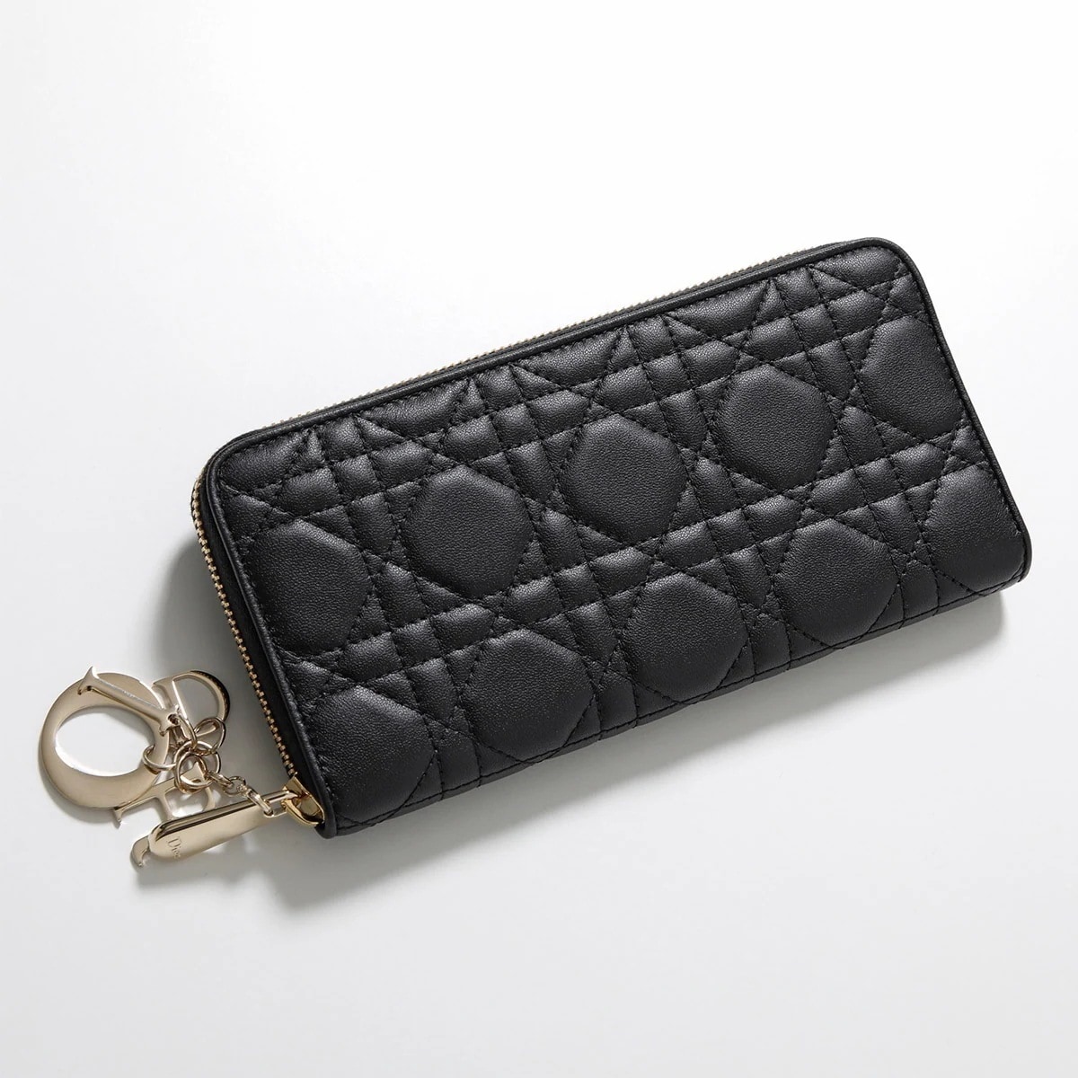 Dior ディオール ラウンドファスナー長財布 LADY DIOR VOYAGEUR レディ S0007ONMJ レディース カナージュステッチ チャーム付き M900 S0007ONMJ_M900