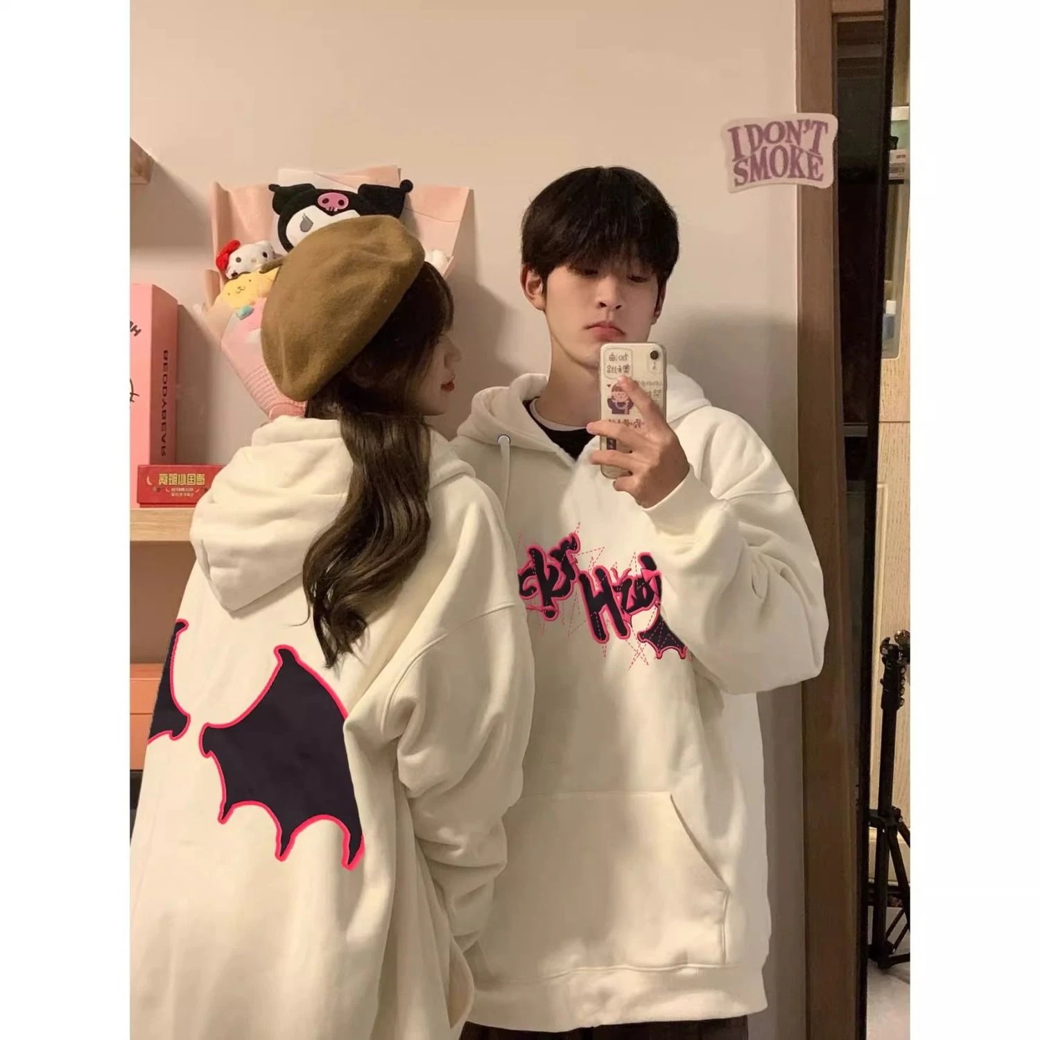 秋冬の新製品厚手塩デザイン悪魔の羽プリントフード付きスウェットシャツゆったり万能カップルウェア