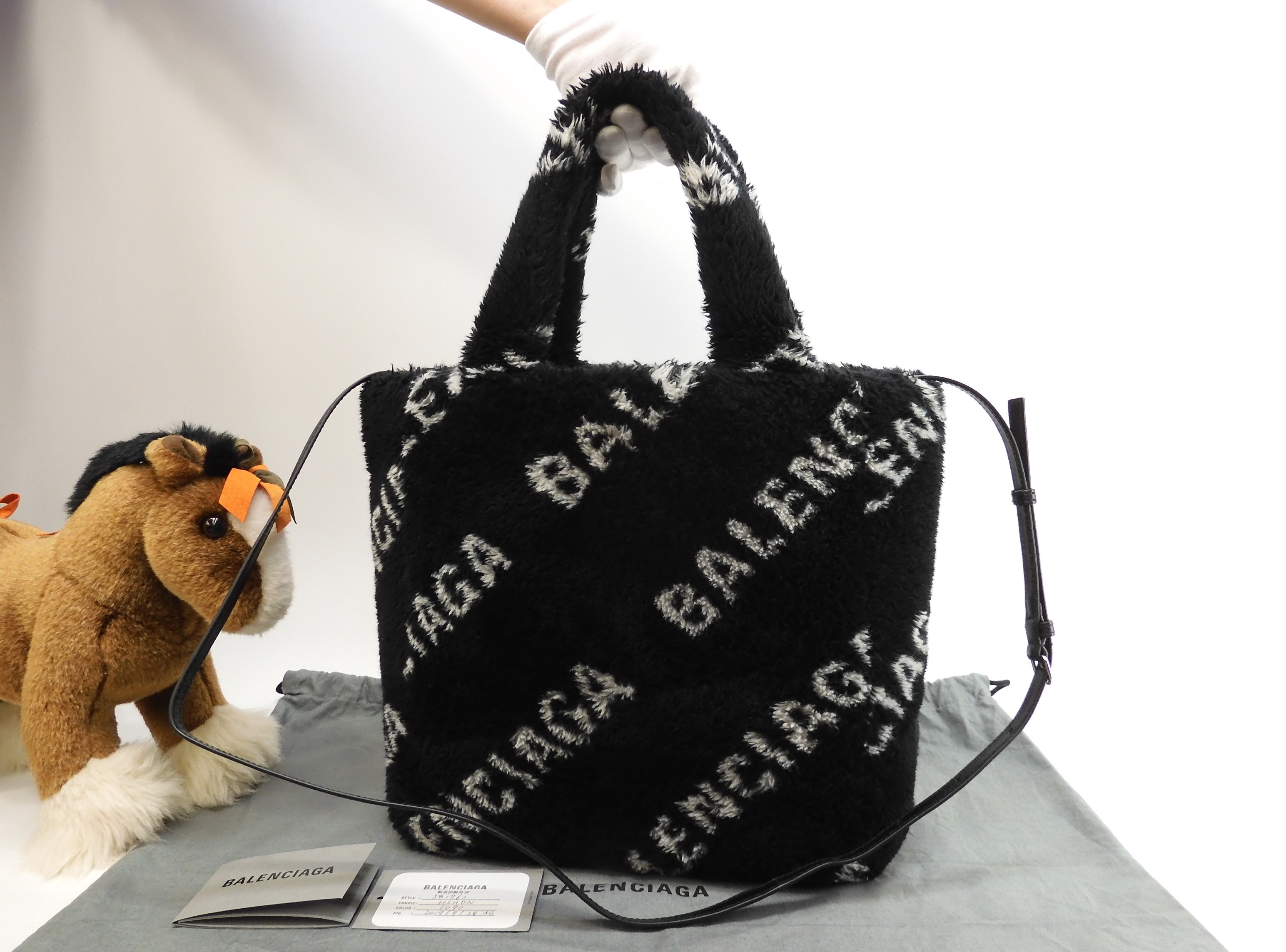 トートバッグ エブリデイ ムートンレザー黒白 s付ハンドバッグ@ 27