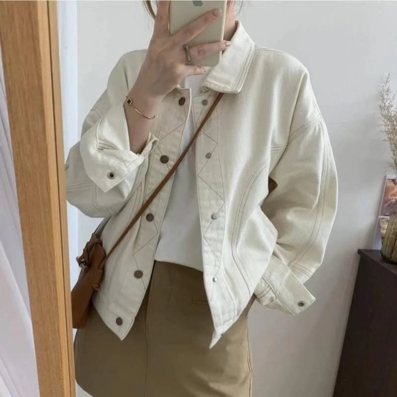 【1-3日出荷】レディース デニムジャケット ゆったり シルエット ウォッシュ加工 ツイル コットン ステッチ ショート丈 春 トップス 普段使い 軽量 カジュアル