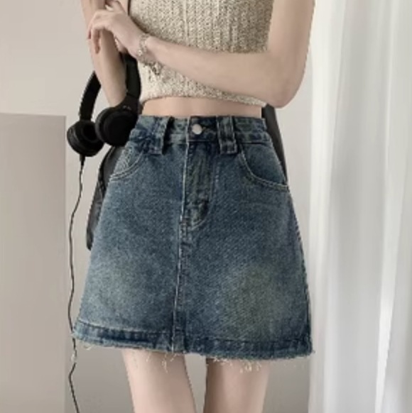 スカート ミニスカート デニムスカート ショート ショート丈 デニム かわいい 大人可愛い きれいめ シンプル カジュアル 大人 上品 おしゃれ お洒落 かっこいい レトロ 大人女子 こなれ感 ラフ