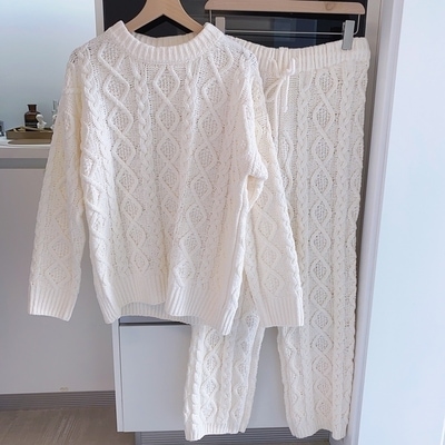 セットアップ セットアップ ルームウェア 部屋着 寝巻き ナイトウェア 袖あり 長袖 ラウンドネック ウエストゴム ポリエステル 上下セット 2点セット ツーピース かわいい 大人可愛い きれいめ