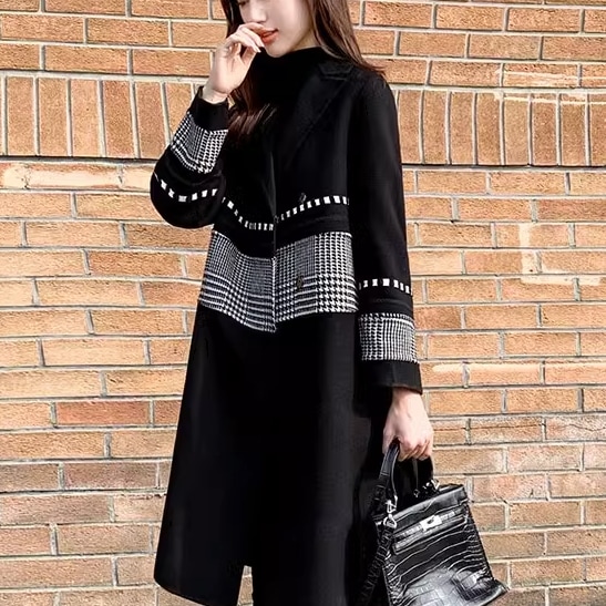 レディース アウター コート ジャケット 上着 ミディアム丈 長袖 前開き ポケット かわいい 大人可愛い きれいめ シンプル カジュアル 上品 おしゃれ かっこいい レトロ こなれ感 個性的 主役級