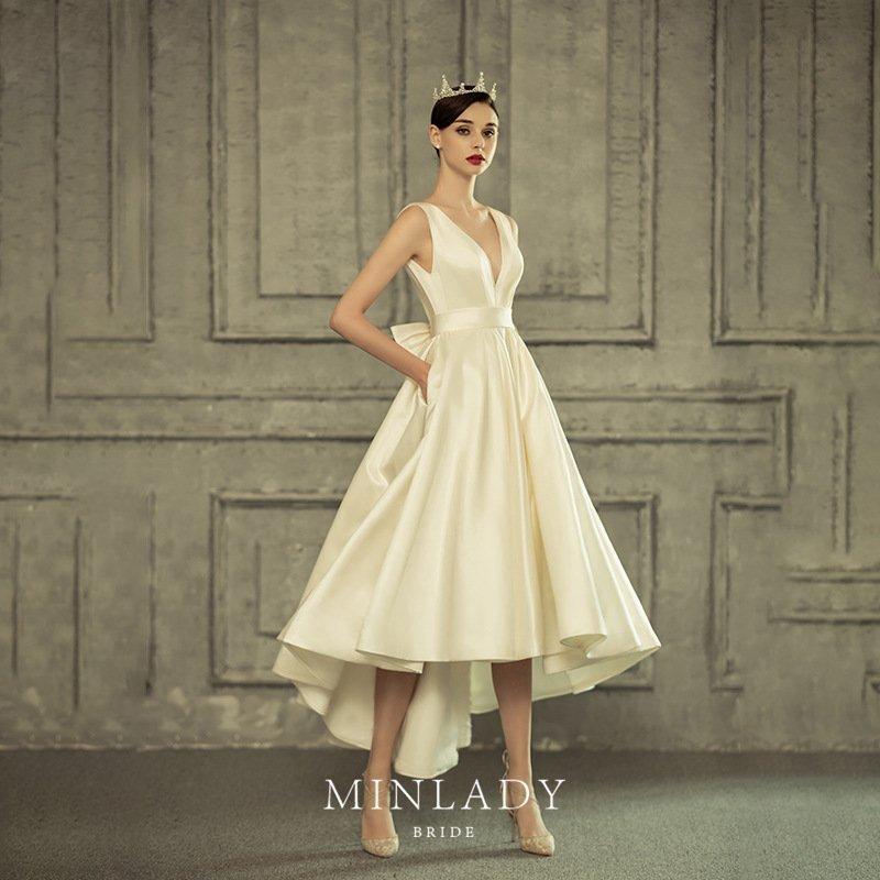 韓国ファッションブライダル 白 結婚式 チュールスカート 花嫁 vネック 二次会 撮影 ウェディングドレス ミモレ丈ドレス 後撮り 白ワンピース ワンピース 披露宴 前ミニ丈 可愛い