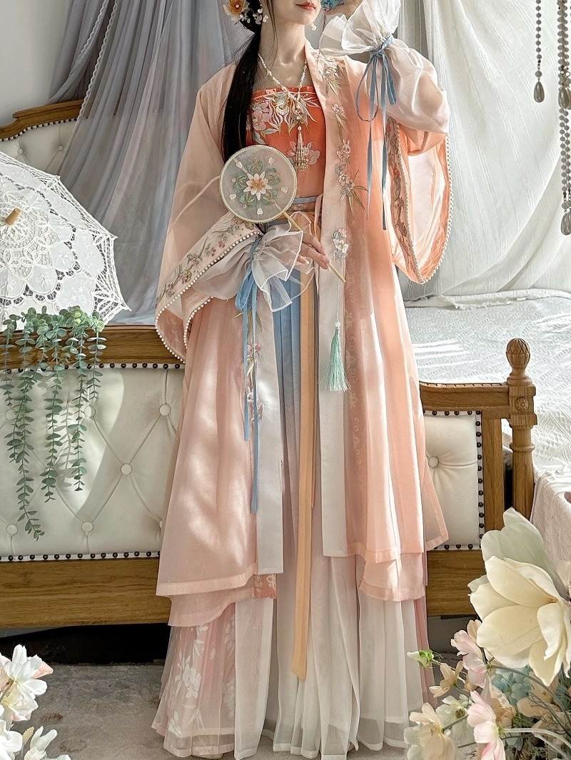 ピンクと白の宋代漢服の春夏スタイル女性用ロングガンジジプリーツスカート刺繍グラデーションカラー学生日常服