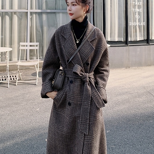 アウター コート ロングコート 長袖 襟付き ダブルボタン ポケット ロング丈 かわいい 大人可愛い きれいめ シンプル 上品 おしゃれ かっこいい カジュアル レトロ こなれ感 個性的 主役級