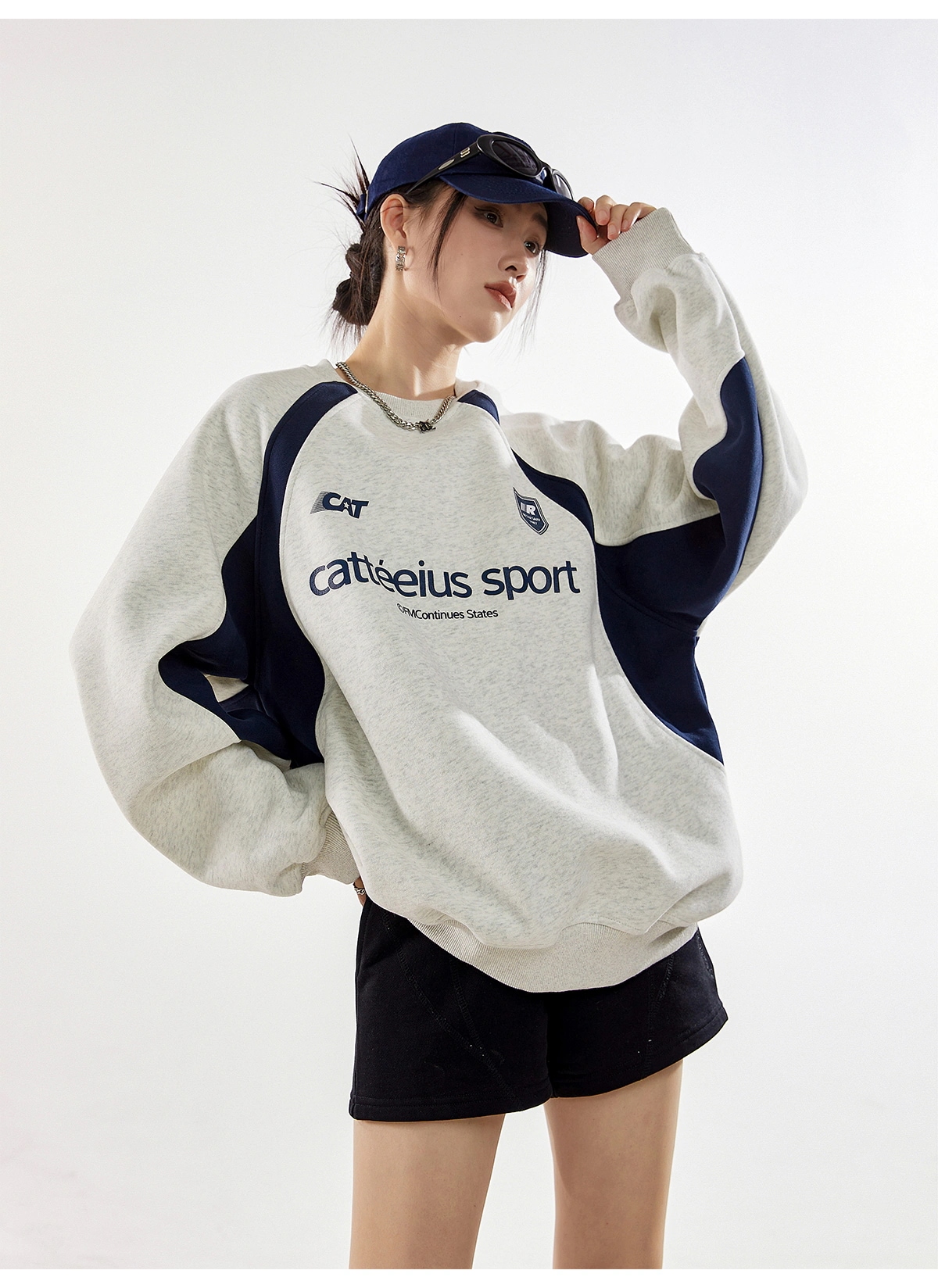 2025 春夏 トレンド トップスバイカラー長袖 かわいいK-POPTロングドロップショルダーレディース韓国風ロゴ衣装ルーズゆったりカジュアルおしゃれサイズスリーブシルエットファッション系サイド春