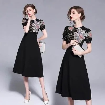 新作 ワンピースドレスフラワー 刺繍 和装 パフスリーブ フレア ミディ ワンピース ブラック 花柄刺繍 高級感