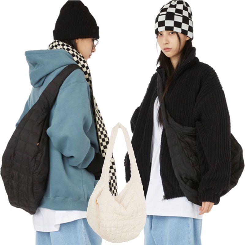SOFT AND SNUG PADDED BAG