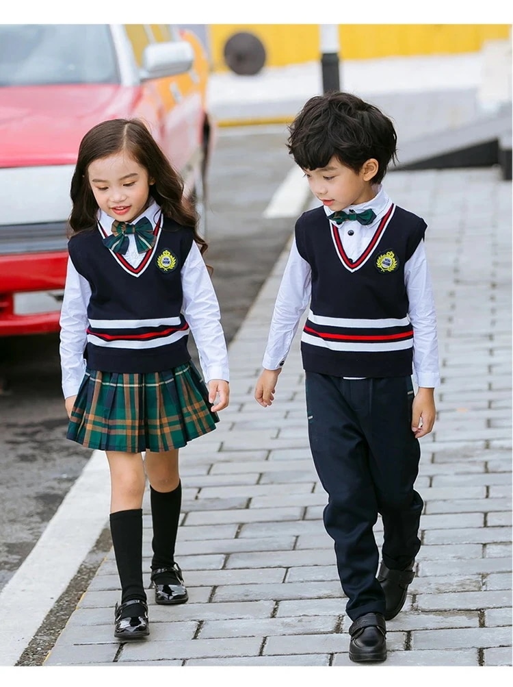 レア商品 男の子 スーツ 子供 フォーマルスーツ 男の子 スーツ 5点セット 七五三 子供スーツ ジャケット ベスト ズボン ブローチ 蝶ネクタイ スーツ フォーマル キッズスーツ 入学式 卒業式