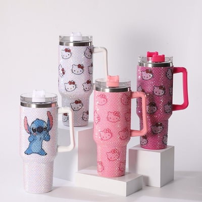Qoo10] 5日以内に出荷キティ 大容量 水筒 こぼ : キッチン用品