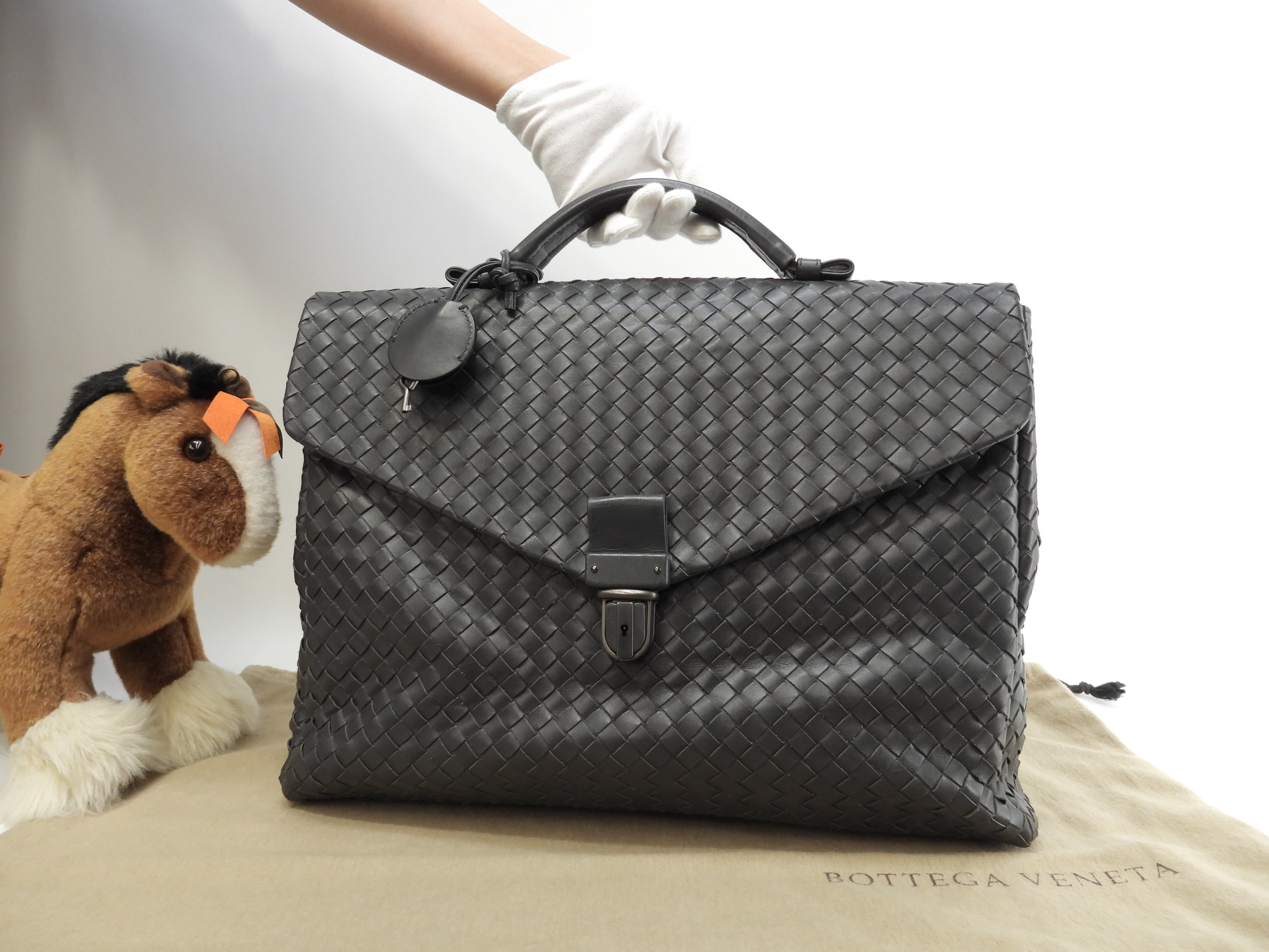 BOTTEGA VENETA イントレチャート ブリーフケース 肩がけ レザー BOTTEGA VENETA ボッテガヴェネタ ビジネスバッグ イントレ