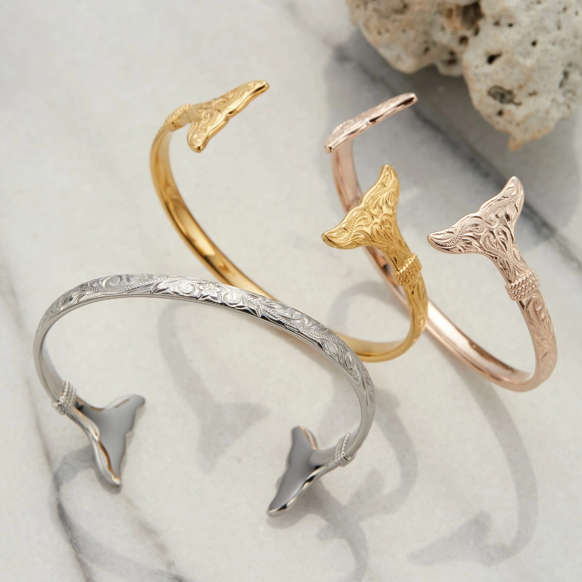 バングル サージカルステンレス316L製 ハワイアンジュエリー ホエールテール プルメリア