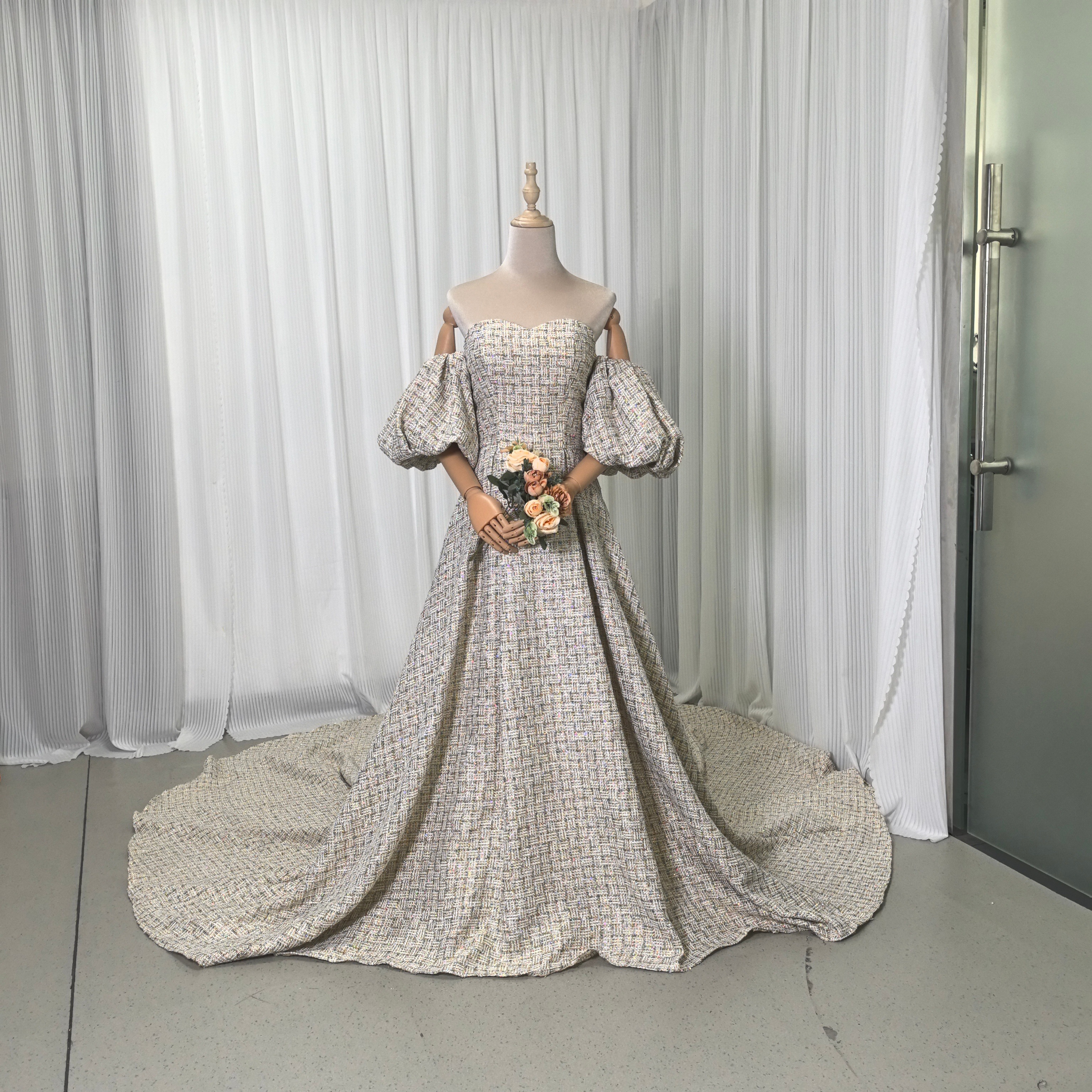 カラードレス ツイードドレス ベアトップ 取り外し袖 ビスチェタイプ 細見えシルエット 華やかなトレーン ツイードドレス