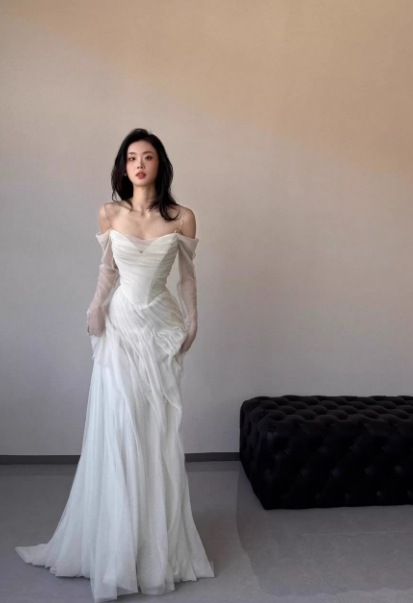 フランス風 ウェディングドレス オフショルダー ふわふわドレス 長袖 キャミソール 結婚式