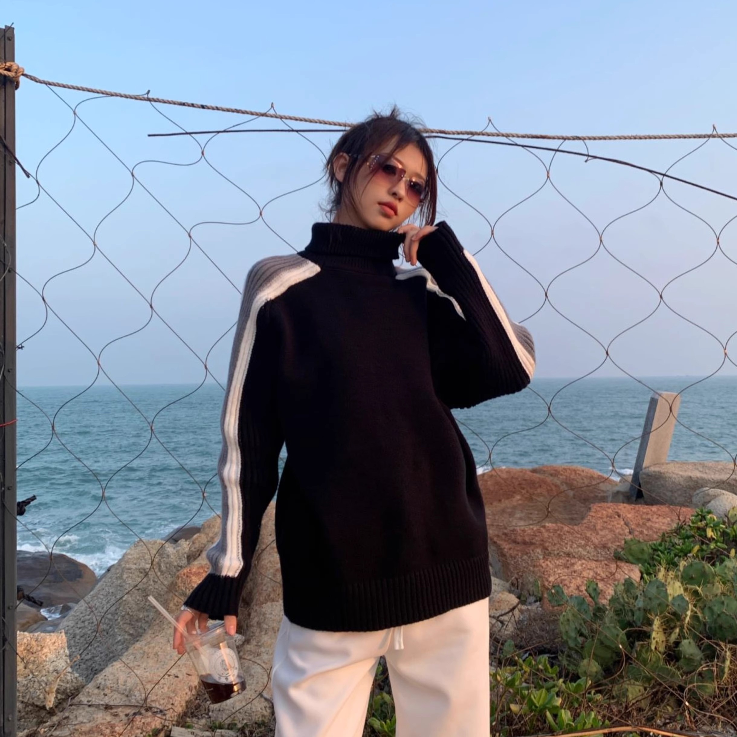 セーター トップス タートルネック ニット ケーブル編み サイドライン プルオーバー 長袖 大人可愛い シンプル 上品 お洒落 こなれ感 デイリー 普段使い