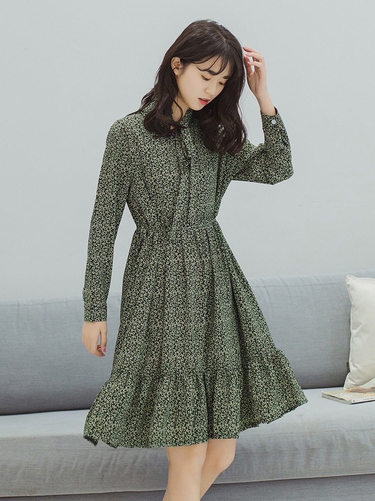 1206．花柄シフォンAラインワンピース（グリーン）