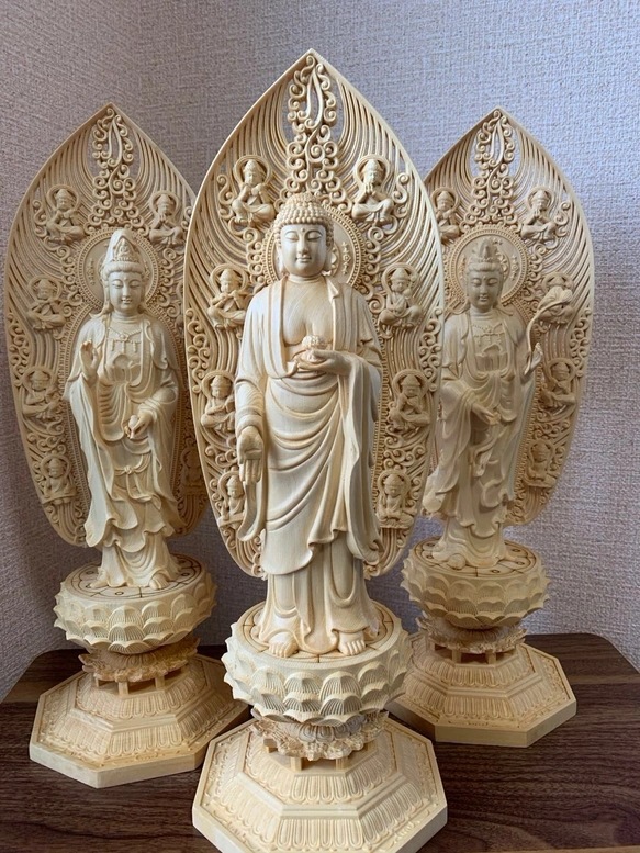 仏像 阿弥陀三尊像 【阿弥陀如来観音菩薩勢至菩薩】 檜木 (一体のサイズ約)高43cm幅14cm奥行14cm 木彫 仏具 三体セット