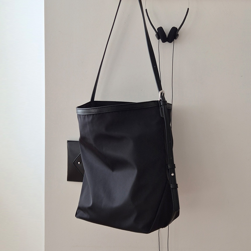 【RUBLE】ナイロン ワンショルダー デイリーバッグ