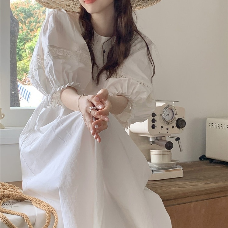 ワンピース ロングワンピース 5分袖 ラウンドネック ボリューム袖 刺繡 透け感 かわいい 大人可愛い きれいめ シンプル 上品 おしゃれ きちんと 大人女子 こなれ感 個性的 主役級 存在感 6,304円