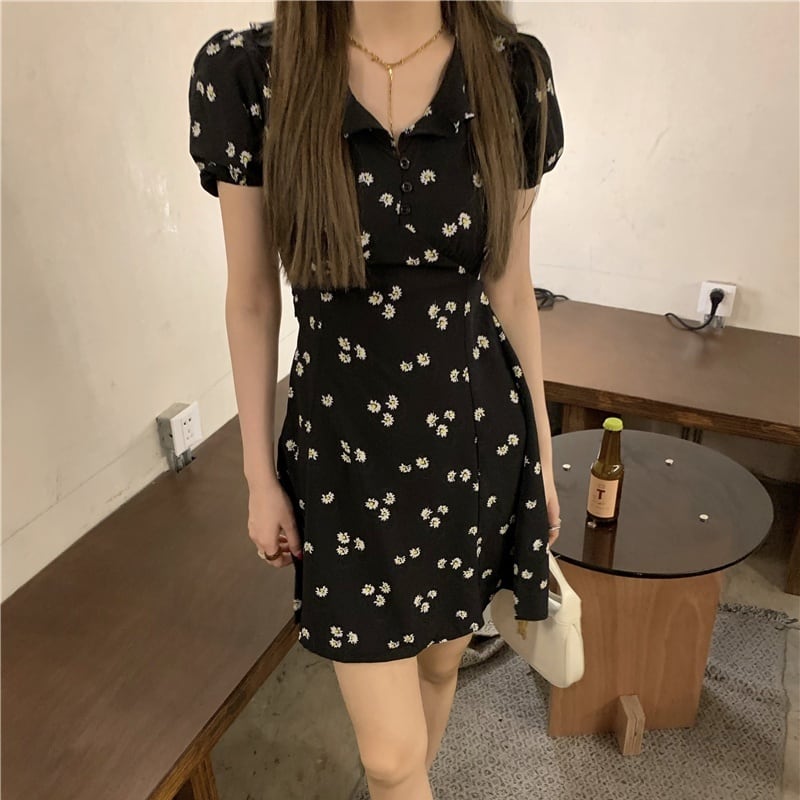 レディース ワンピース ミニ丈ワンピース 小花柄ワンピース ミニ丈 膝上 袖あり 半袖