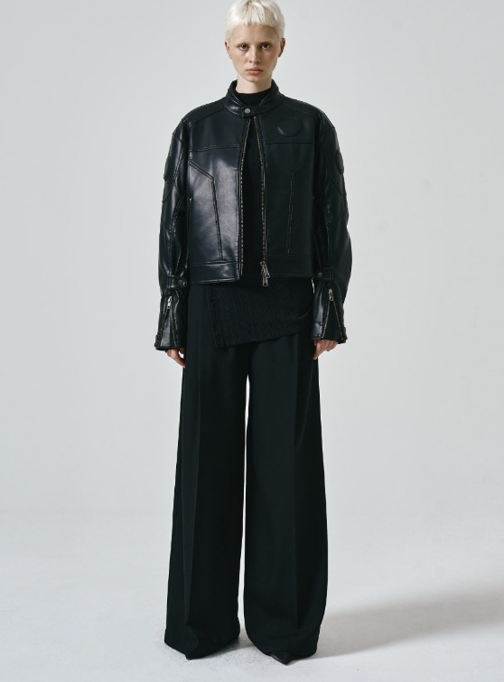 【NOIER】 WOOL WIDE PLEATED SLACKS : BLACK