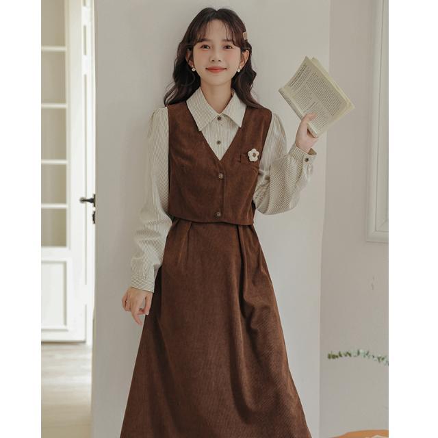 フランス通勤コーデュロイ偽ワンピース女性23新型小柄学院風長スカート