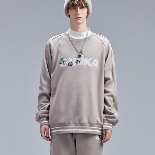 グレーのベルベット ヒップホップ ルーズ ラウンドネック スウェットシャツ