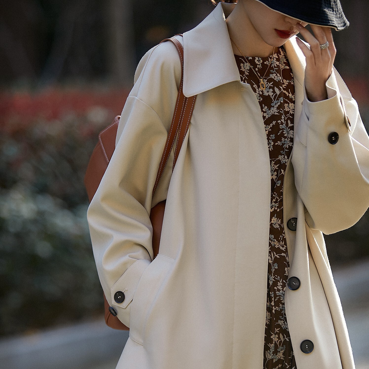 アウター コート ジャケット レディース 秋冬 春 きれいめ 軽い チェスターコート 長袖 襟付き ストレート Aライン 前開き ブラック オフホワイト S M L XL ゆったり 大人可愛い きれい